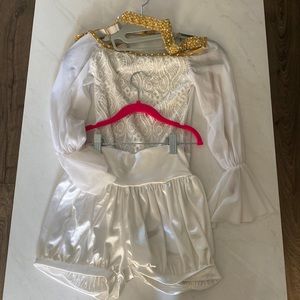 White and gold details on caller two piece set